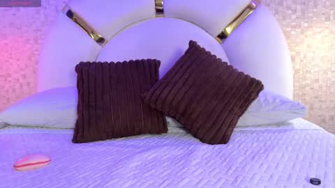 marcela_rojas online show from 10/10/25, 11:31