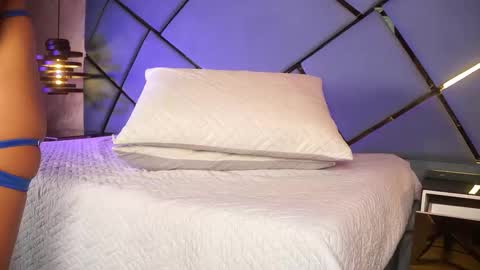 Snapshot of marcela_rojas chatting on 02/15/26, 11:41 marcela_rojas online show from 02/15/26, 11:41