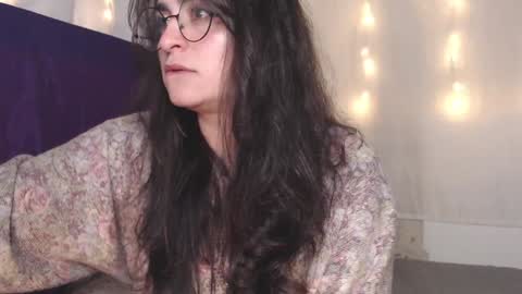 Snapshot of marceline_uu chatting on 12/18/24, 07:30 M A R C I online show from 12/18/24, 07:30