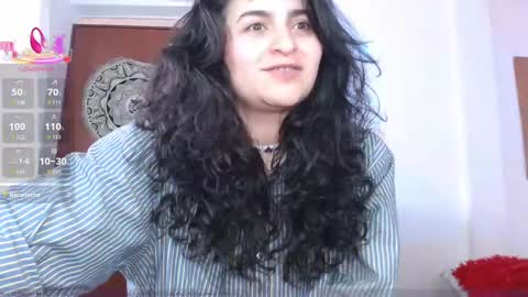 Snapshot of marceline_uu chatting on 09/17/25, 07:15 M A R C I online show from 09/17/25, 07:15