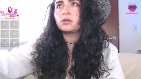 Snapshot of marceline_uu chatting on 10/10/25, 08:19 M A R C I online show from 10/10/25, 08:19