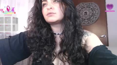 Snapshot of marceline_uu chatting on 10/16/25, 05:25 M A R C I online show from 10/16/25, 05:25