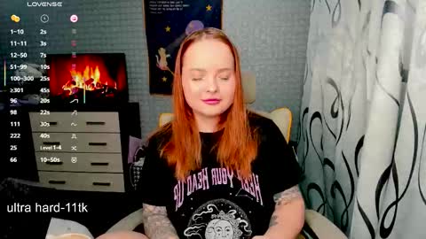 Snapshot of marcelinepeach chatting on 03/25/26, 03:18 Sara online show from 03/25/26, 03:18