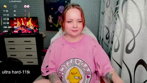 Snapshot of marcelinepeach chatting on 05/02/26, 03:17 Sara online show from 05/02/26, 03:17