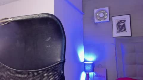 Snapshot of marcelo_dosantos77 chatting on 01/08/25, 03:40 MARCELO online show from 01/08/25, 03:40