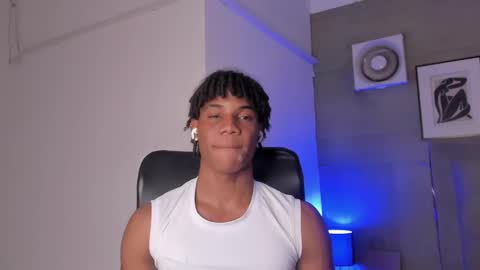 Snapshot of marcelo_dosantos77 chatting on 01/08/25, 09:55 MARCELO online show from 01/08/25, 09:55