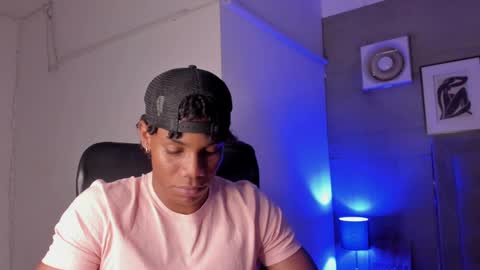 Snapshot of marcelo_dosantos77 chatting on 01/18/25, 10:06 MARCELO online show from 01/18/25, 10:06