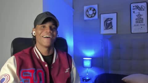 Snapshot of marcelo_dosantos77 chatting on 01/26/25, 03:27 MARCELO online show from 01/26/25, 03:27