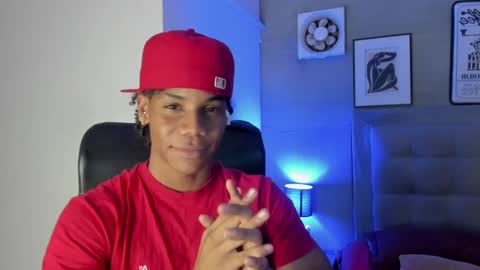 Snapshot of marcelo_dosantos77 chatting on 02/05/25, 03:45 MARCELO online show from 02/05/25, 03:45