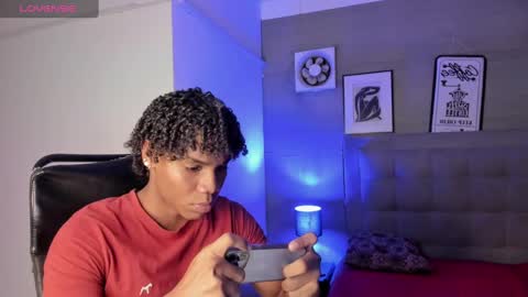 Snapshot of marcelo_dosantos77 chatting on 02/22/25, 06:50 MARCELO online show from 02/22/25, 06:50
