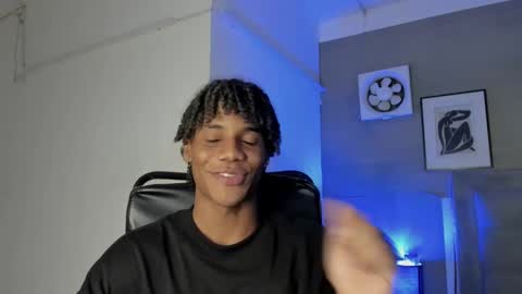 Snapshot of marcelo_dosantos77 chatting on 03/09/25, 03:32 MARCELO online show from 03/09/25, 03:32