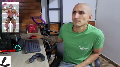 Marck  Independent model  online show from 04/13/26, 01:33