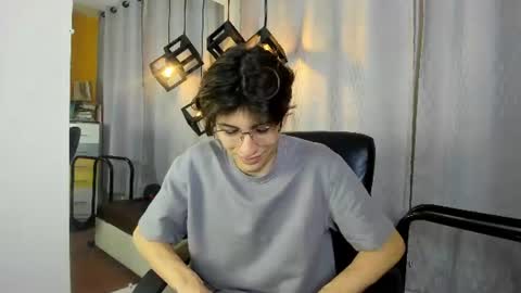 Snapshot of marcoviolet chatting on 06/27/26, 06:13 marcoviolet online show from 06/27/26, 06:13