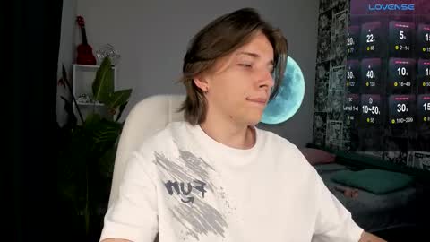 Snapshot of marcus_euphoria chatting on 09/11/25, 09:04 Marcus online show from 09/11/25, 09:04