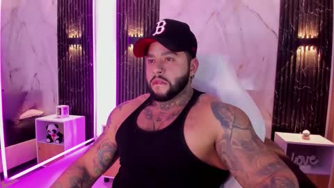 Snapshot of marcus_fit1 chatting on 11/05/25, 12:21 Marcus online show from 11/05/25, 12:21