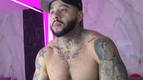 Snapshot of marcus_fit1 chatting on 02/18/26, 01:23 Marcus online show from 02/18/26, 01:23