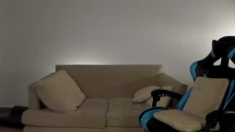 Marcus online show from 02/14/25, 01:45