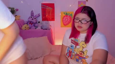 Snapshot of marcy_grey chatting on 05/15/26, 02:29 danna online show from 05/15/26, 02:29