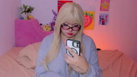 danna online show from 06/23/26, 06:44