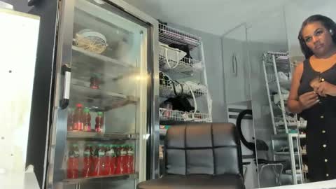 Snapshot of mareiaa chatting on 01/21/25, 11:34 Mareia online show from 01/21/25, 11:34