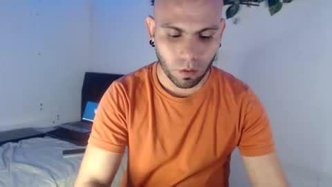 Snapshot of marek_secrett chatting on 10/30/25, 10:43 marek_secrett online show from 10/30/25, 10:43