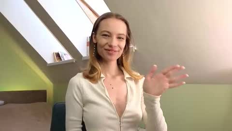  - Alisa online show from 10/07/25, 07:05