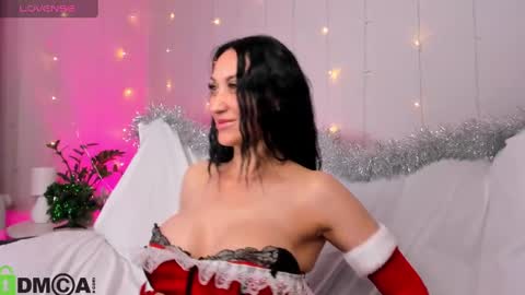 Margaret Clark online show from 12/24/24, 12:22