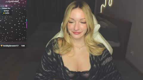 Snapshot of margaretsweet1 chatting on 06/04/26, 12:49 Margaret online show from 06/04/26, 12:49