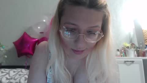 Snapshot of margo_shine chatting on 02/18/26, 03:30 margo_shine online show from 02/18/26, 03:30