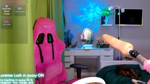 Snapshot of margohotty chatting on 10/04/25, 04:43 Margo for you   online show from 10/04/25, 04:43