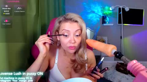 Snapshot of margohotty chatting on 10/06/25, 04:10 Margo for you   online show from 10/06/25, 04:10