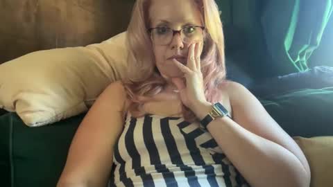 Elle online show from 03/21/26, 04:21