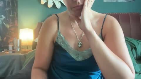 Snapshot of margolane chatting on 05/22/26, 05:40 Elle online show from 05/22/26, 05:40