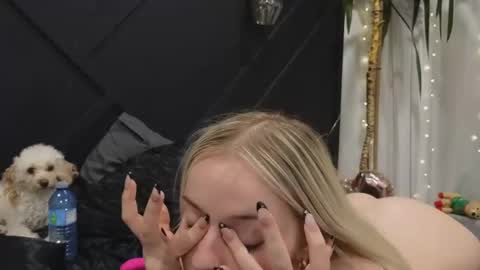 margot_robbie7 online show from 02/09/25, 08:33