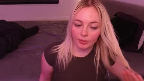 margot_robbie7 online show from 01/19/26, 12:36