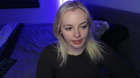 Snapshot of margot_robbie7 chatting on 04/27/26, 12:08 margot_robbie7 online show from 04/27/26, 12:08