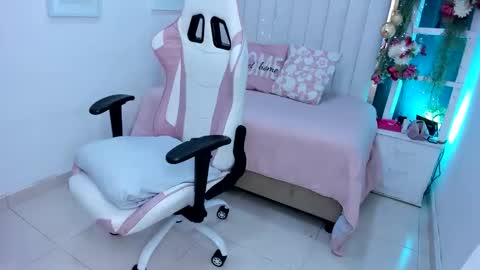 Margot  online show from 02/04/26, 12:22