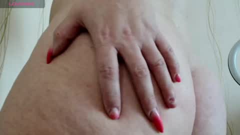 Mari online show from 04/10/26, 05:23