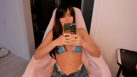 Snapshot of mari__anna chatting on 05/29/26, 10:57 PVT IS OPEN LOVES AND WE DONT HAVE LIMITS online show from 05/29/26, 10:57