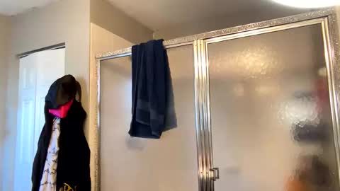 Mari Bee online show from 03/17/26, 10:35