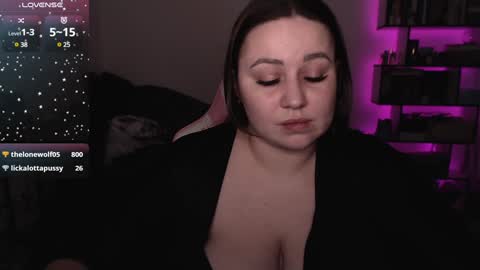 mari moore online show from 01/29/25, 03:04