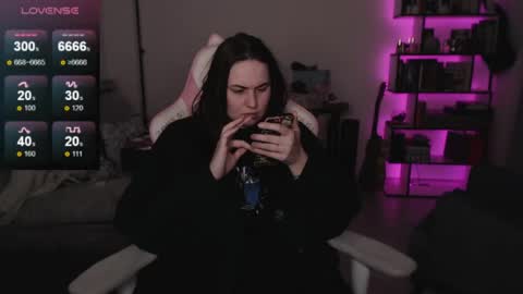 mari moore online show from 03/16/26, 03:23