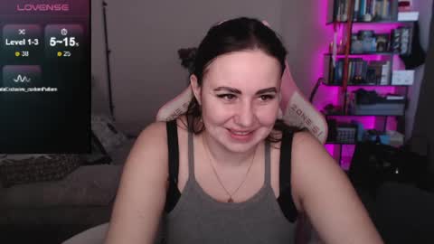 Snapshot of mari_moore7 chatting on 05/02/26, 05:01 mari moore online show from 05/02/26, 05:01