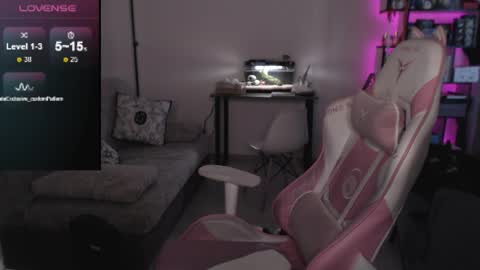 Snapshot of mari_moore7 chatting on 05/06/26, 04:30 mari moore online show from 05/06/26, 04:30