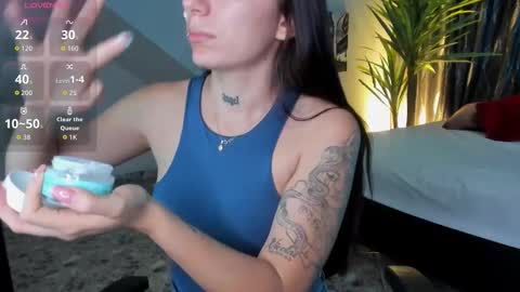 Snapshot of mari_salgado chatting on 09/21/25, 12:51 mari_salgado online show from 09/21/25, 12:51