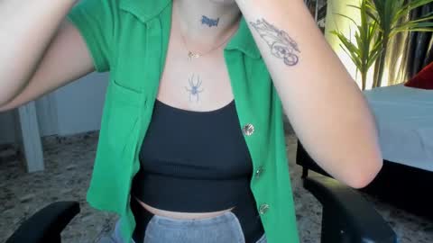 Snapshot of mari_salgado chatting on 09/30/25, 11:59 mari_salgado online show from 09/30/25, 11:59