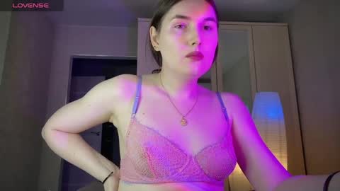 Snapshot of maria_bowie chatting on 05/20/26, 06:30 Maria online show from 05/20/26, 06:30