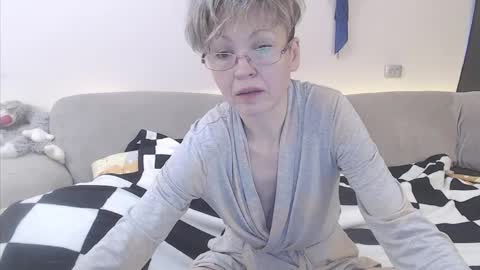 Mari online show from 04/05/26, 05:59