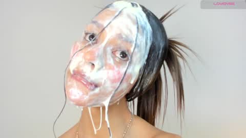 Snapshot of maria_sofii chatting on 01/14/25, 02:43 S O F I A model independent online show from 01/14/25, 02:43