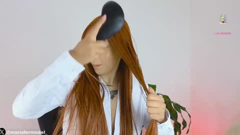 Snapshot of mariafer05 chatting on 12/25/24, 01:09 Maria Fer online show from 12/25/24, 01:09